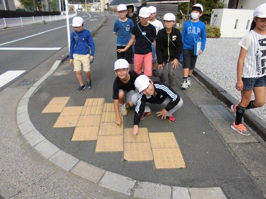 ４年生 校外学習 10月 16年 麁玉小学校 ブログ 麁玉小学校