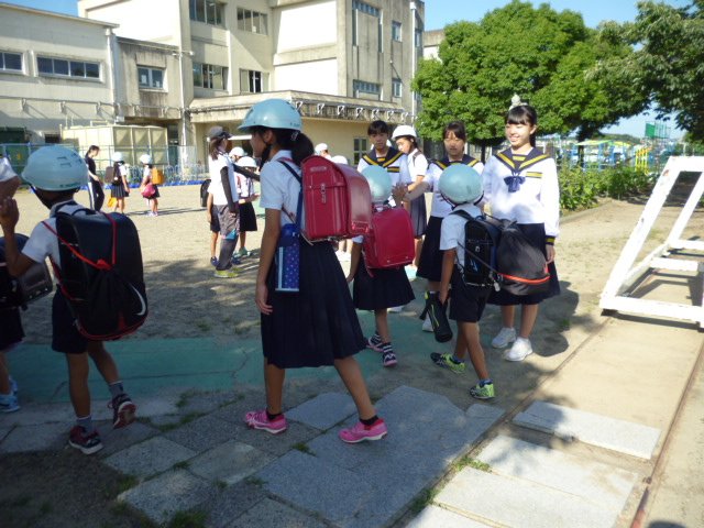 中学生も参加しての挨拶運動 7月 18年 浜名小学校 ブログ 浜名小学校