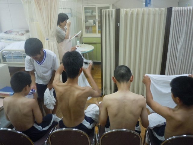 内科検診を実施 5月 13年 春野中学校 ブログ 春野中学校