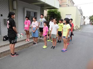 浜松市小学生水泳大会へ出発 7月 2018年 初生小学校 ブログ 初生小学校