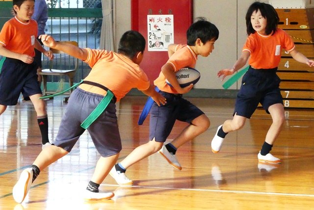 タグラグビー ２回戦 12月 16年 平山小学校 ブログ 平山小学校