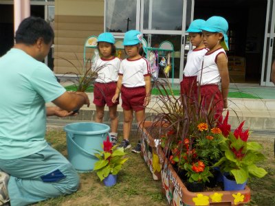 浜松 花と緑の祭 花の苗植え 9月 17年 伊平幼稚園 ブログ 伊平幼稚園