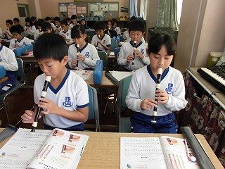 4年音楽授業 12月 16年 伊目小学校 ブログ 伊目小学校