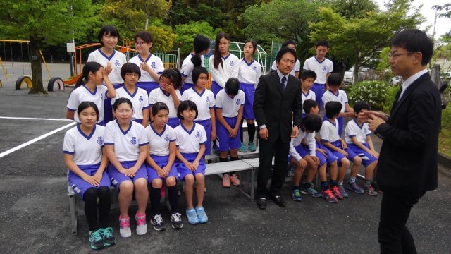 卒業アルバム写真撮影 5月 17年 伊目小学校 ブログ 伊目小学校