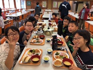 林間学校 ２日目朝食 11月 18年 城北小学校 ブログ 城北小学校