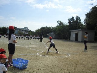 ソフトボール投げ 9月 15年 神久呂小学校 ブログ 神久呂小学校