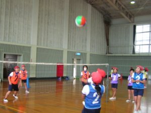 ビーチボールバレー ５年生 9月 15年 北浜小学校 ブログ 北浜小学校