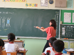 空気鉄砲 ４年生理科 7月 17年 北浜東小学校 ブログ 北浜東小学校