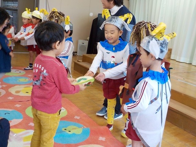 入園説明会でミニ発表会をしたよ 12月 18年 三方原幼稚園 ブログ 三方原幼稚園