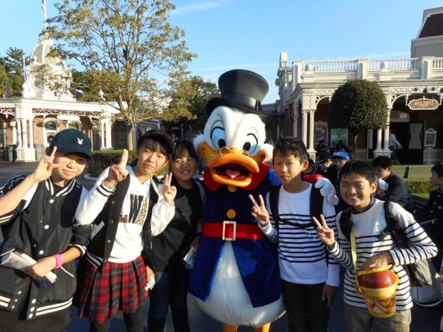 修学旅行１日目 ディズニーランド ホテル 11月 16年 三ヶ日東小学校 ブログ 三ヶ日東小学校