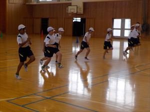 室内練習 水泳部 6月 17年 南の星小学校 ブログ 南の星小学校