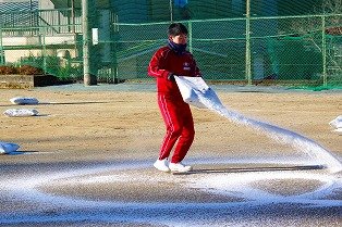 塩カル撒き 2月 18年 水窪中学校 ブログ 水窪中学校