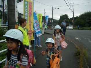 秋の全国交通安全運動 ９月１８日 9月 15年 都田小学校 ブログ 都田小学校