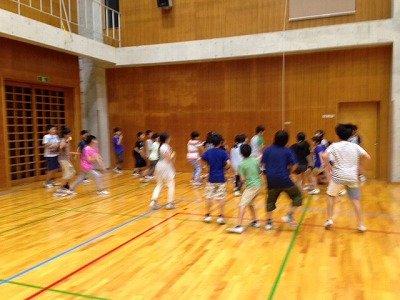 臨海学校 キャンプファイヤー出し物練習 6月 16年 瑞穂小学校 ブログ 瑞穂小学校