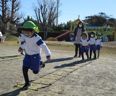 オイスカｆｃ運動遊びがありました 12月 18年 村櫛幼稚園 ブログ 村櫛幼稚園