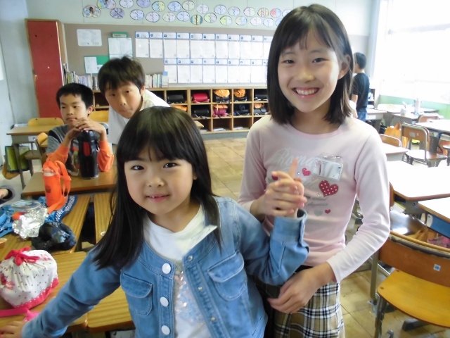 １年生と６年生のなかよし 5月 18年 中郡小学校 ブログ 中郡小学校