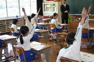 第１回参観会 ４年生 4月 13年 奥山小学校 ブログ 奥山小学校