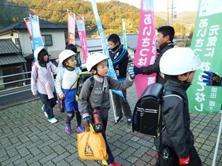 あいさつ運動 1月 15年 奥山小学校 ブログ 奥山小学校