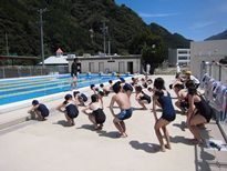 プール開き 6月 17年 佐久間小学校 ブログ 佐久間小学校