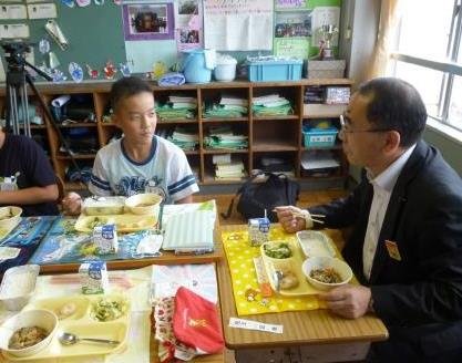 第4回わたしたちの給食献立イラストコンテスト の試食会の実施 9月 15年 浜松市教育センター ブログ 浜松市教育センター