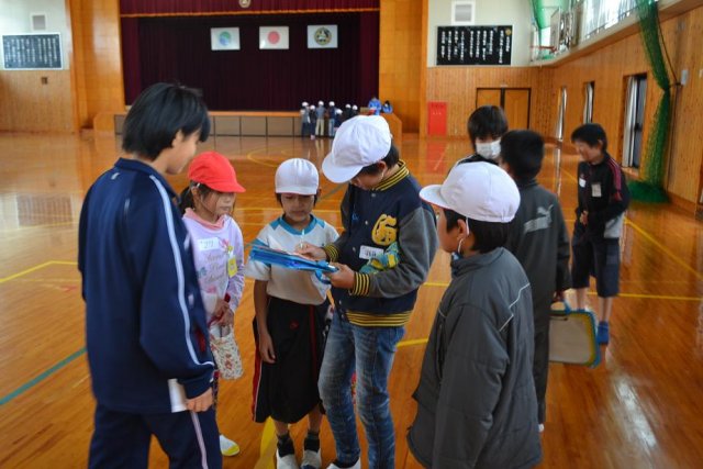 学年交流 宝探しゲーム 12月 14年 庄内学園 ブログ 庄内学園