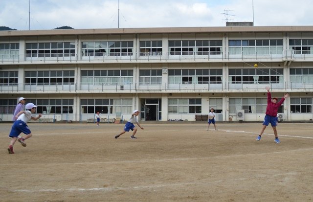 体育科 ハンドベースボール 12月 17年 浦川小学校 ブログ 浦川小学校